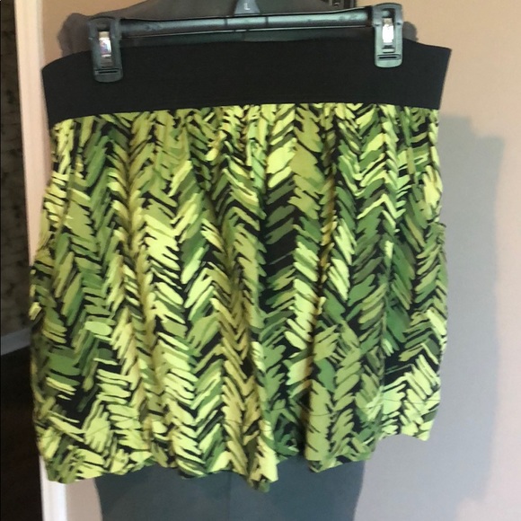 Apt. 9 Skirt Sz XL Elastic Waist Green/Black - Picture 1 of 4